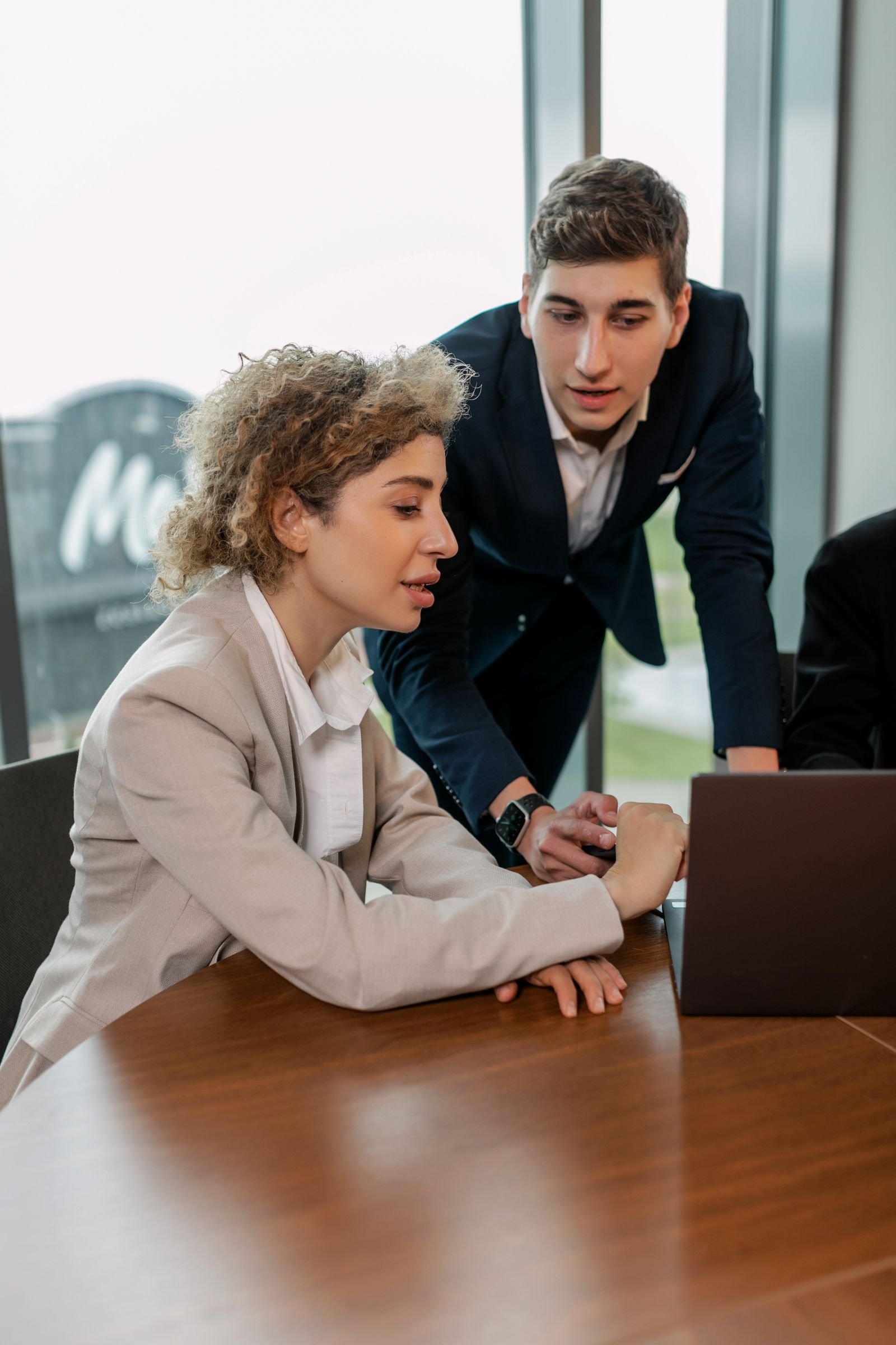 Advisory team meeting a client