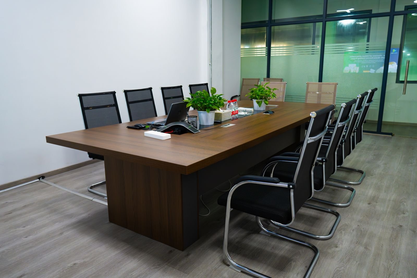 Search consultants in a meeting